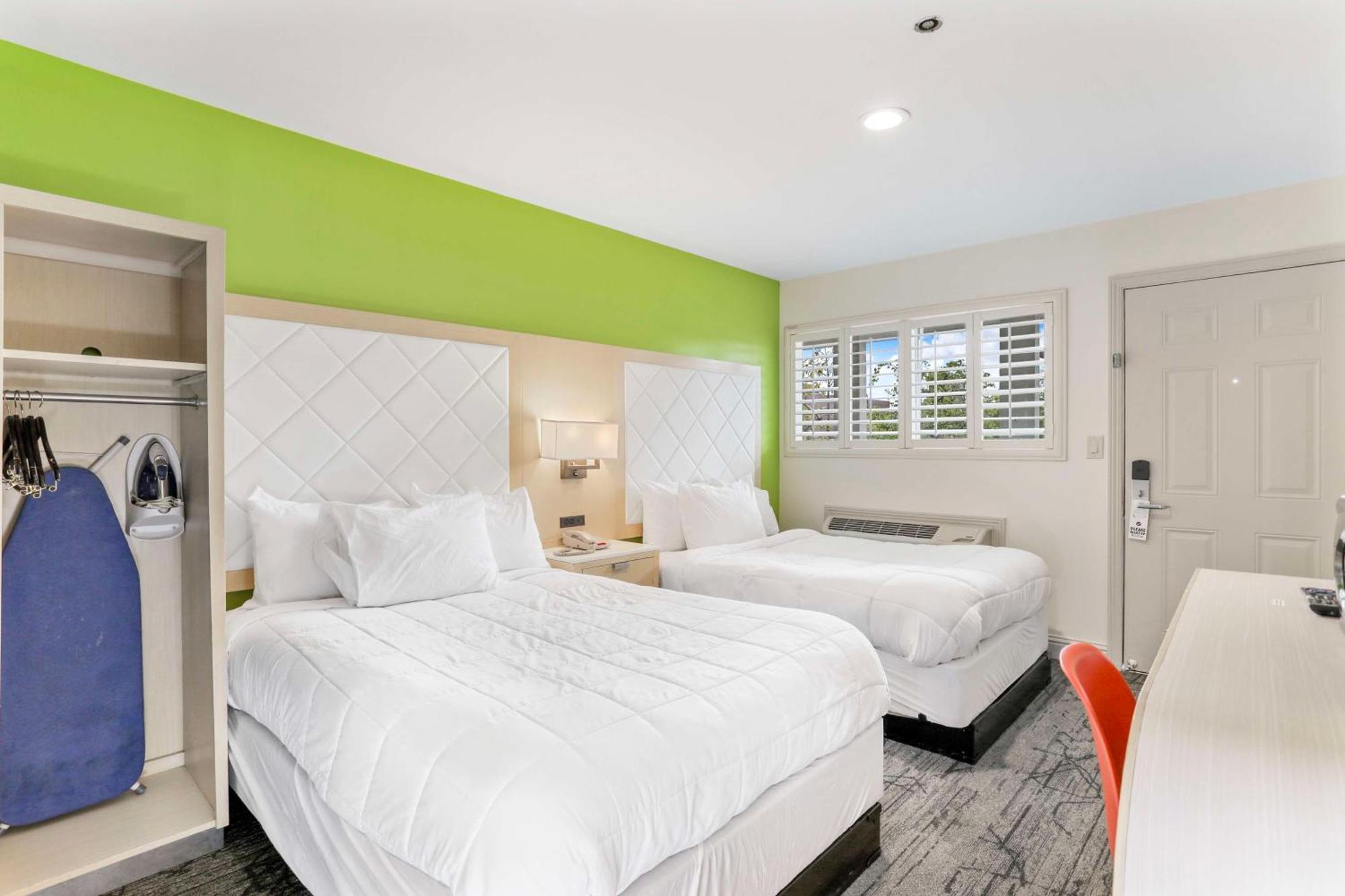 Signature Inn ברקלי מראה חיצוני תמונה