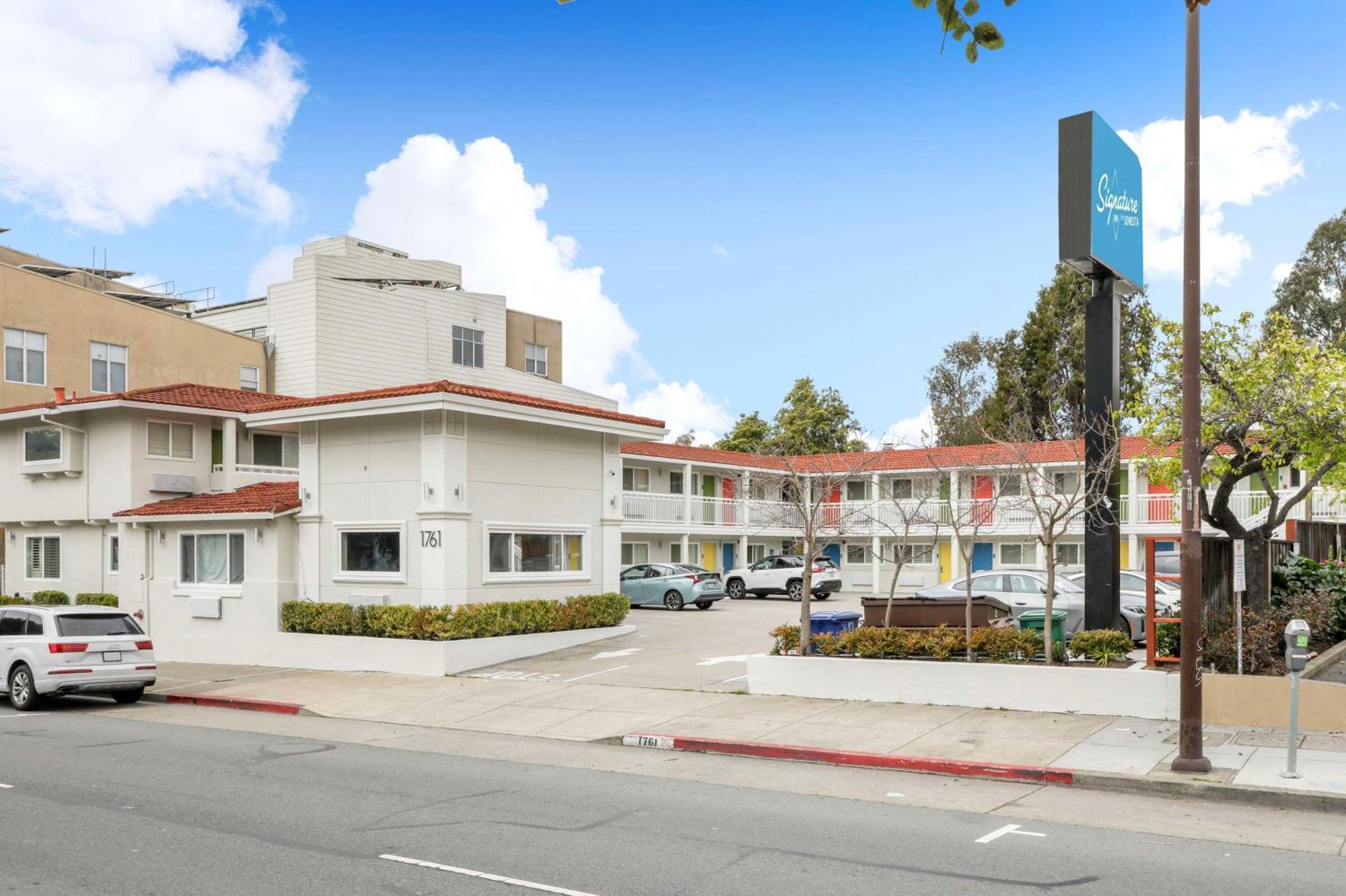 Signature Inn ברקלי מראה חיצוני תמונה