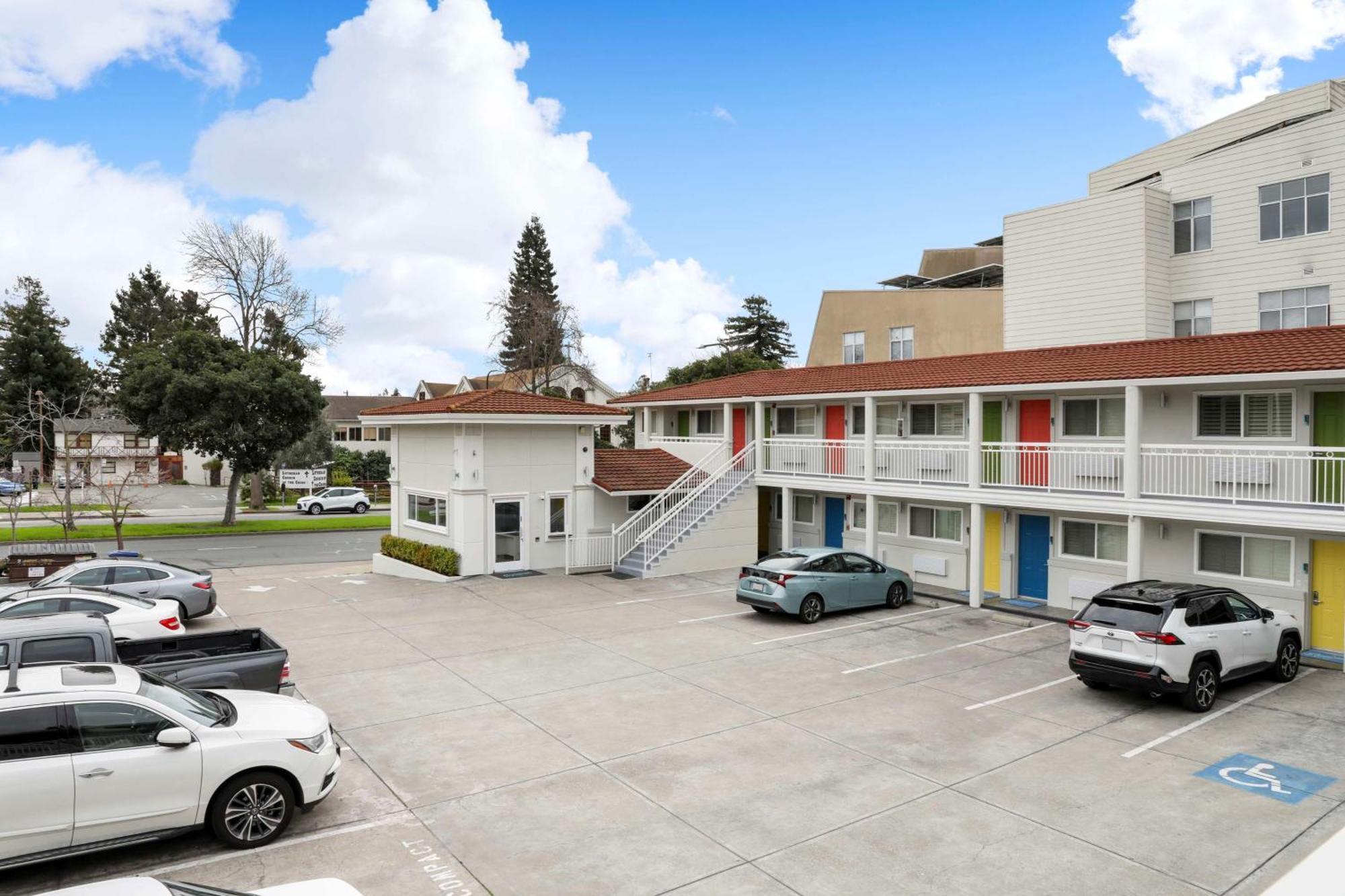 Signature Inn ברקלי מראה חיצוני תמונה