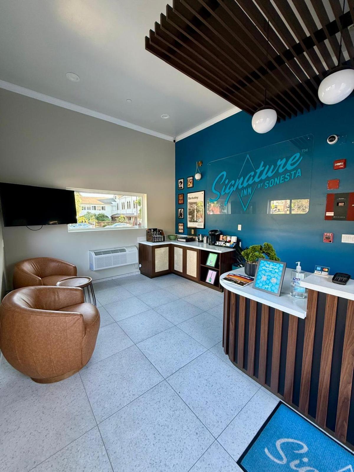 Signature Inn ברקלי מראה חיצוני תמונה