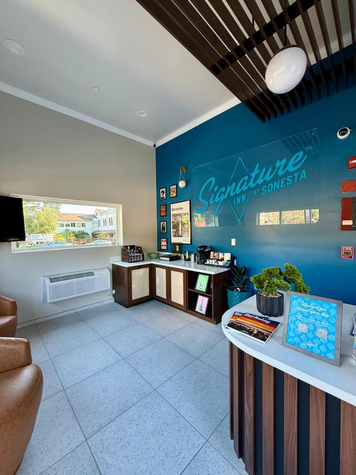 Signature Inn ברקלי מראה חיצוני תמונה